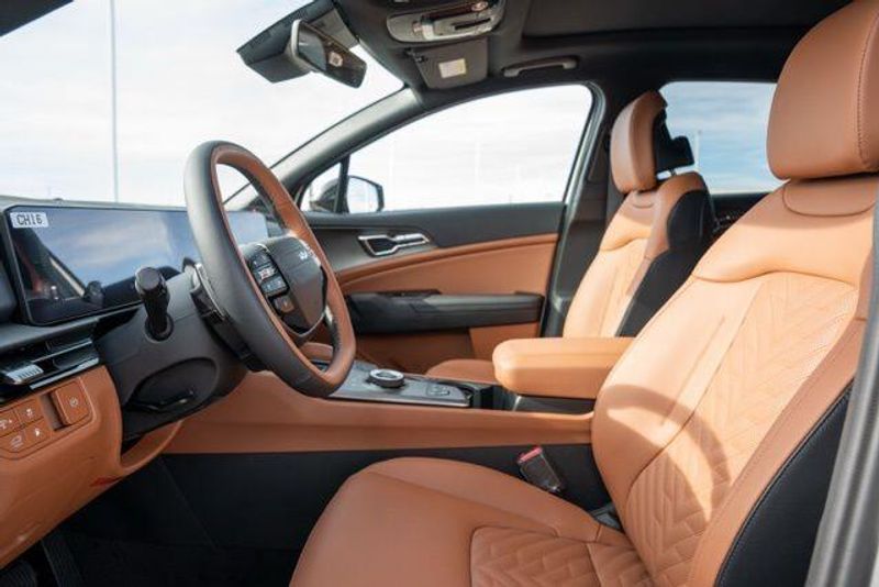 New 2026 Kia Sportage Plug-In Hybrid X-LineImage 12