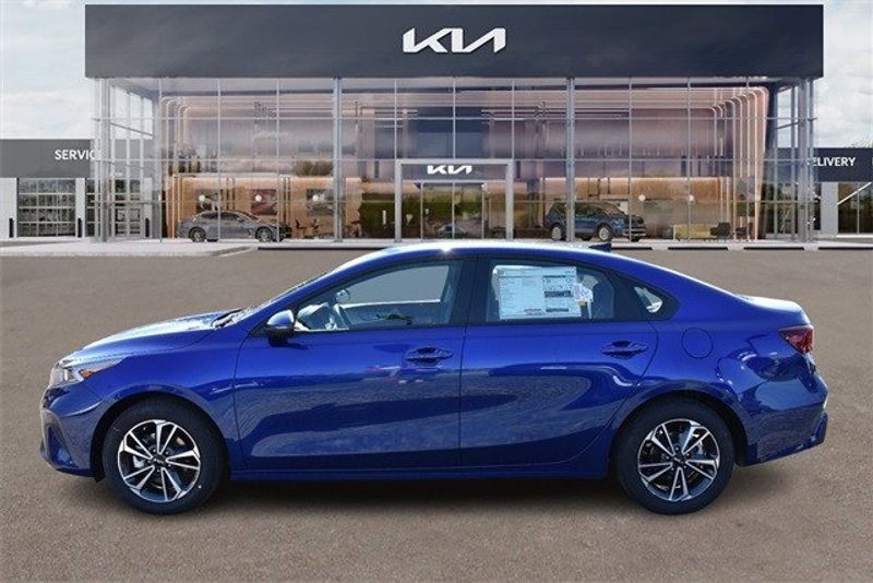 2024 Kia Forte LXSImage 7