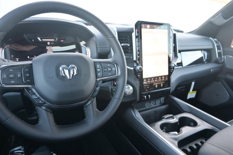 2025 RAM 1500 LaramieImage 31