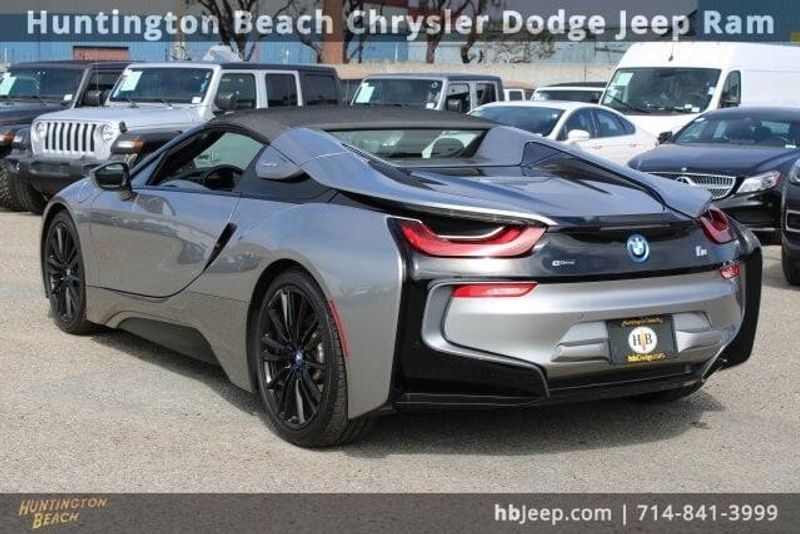 2019 BMW i8 BaseImage 3