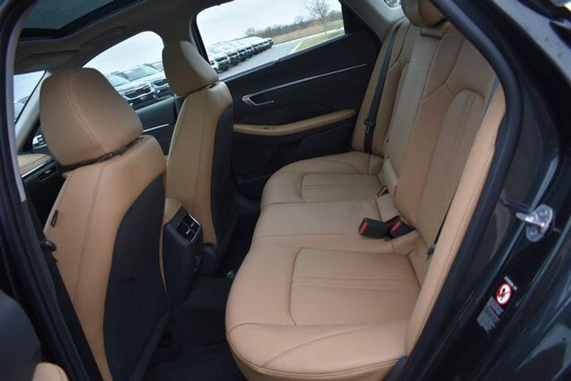 Used 2023 Hyundai Sonata Hybrid LimitedImage 19