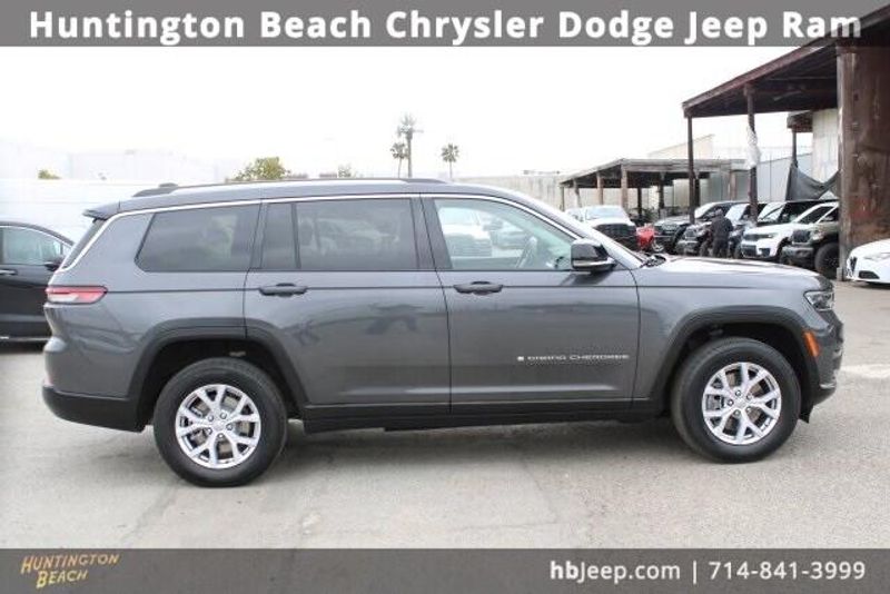 2022 Jeep Grand Cherokee L LimitedImage 3