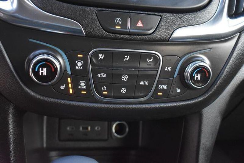 Used 2024 Chevrolet Equinox LTImage 33