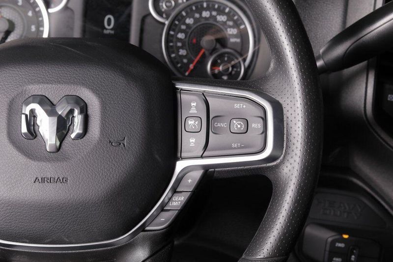 2025 RAM 2500 TradesmanImage 10
