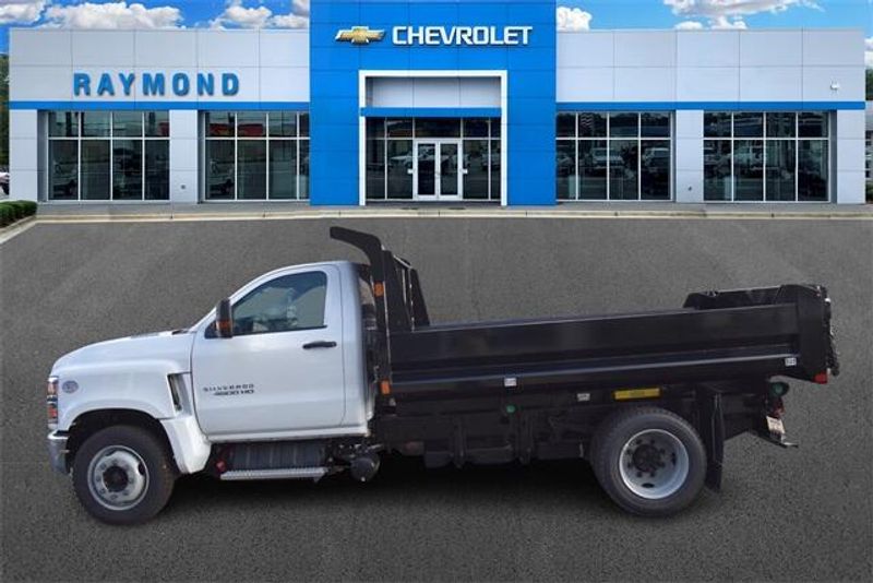 2024 Chevrolet Silverado 4500HD Work TruckImage 6