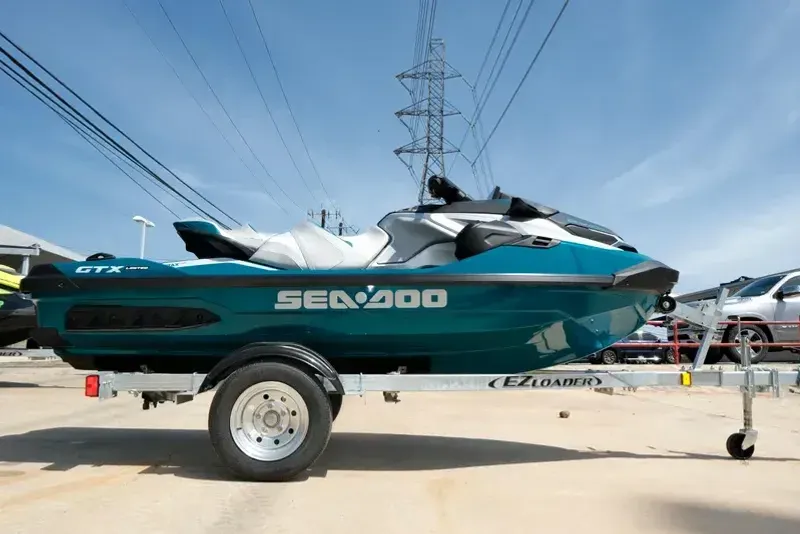 2025 SEADOO GTX LIMITED 325 WITH SOUND SYSTEM IDF TEAL BLUE METALLIC 