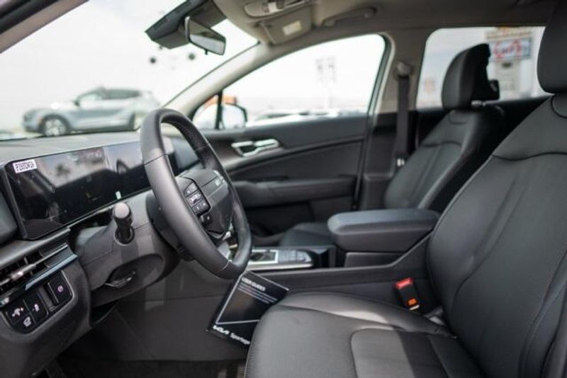 2026 Kia Sportage EXImage 12