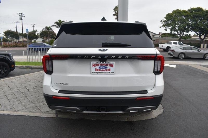 New 2025 Ford Explorer ActiveImage 7