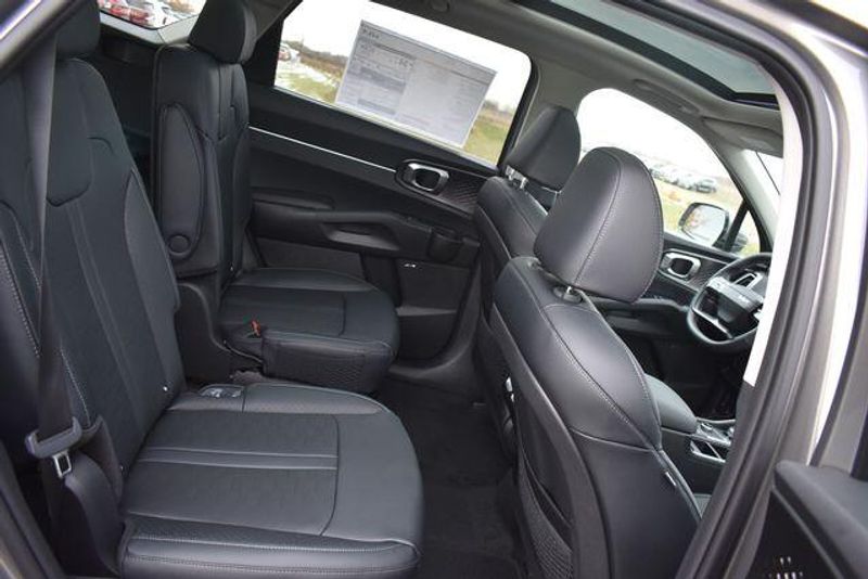 New 2026 Kia Sorento Hybrid EXImage 17