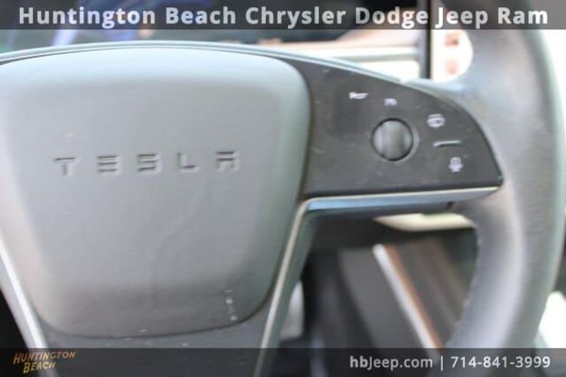 2023 Tesla Model S BaseImage 16