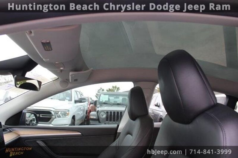 2023 Tesla Model Y Long RangeImage 28