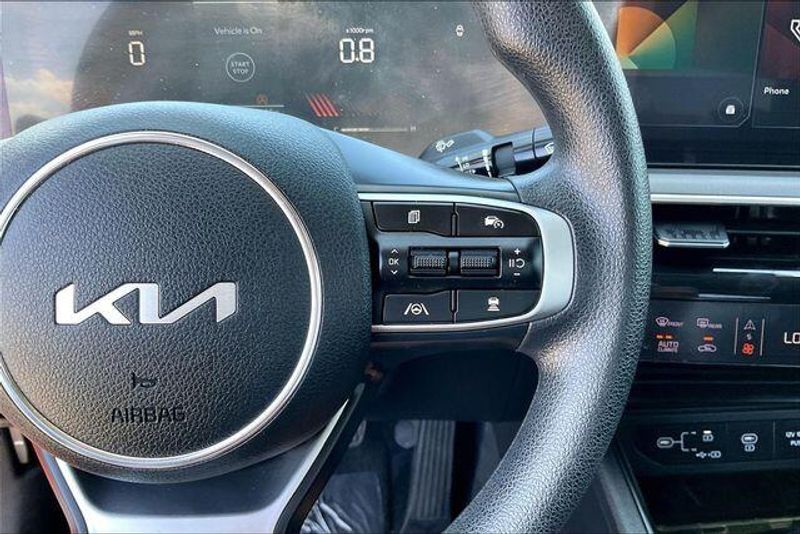 Used 2025 Kia K5 LXSImage 19