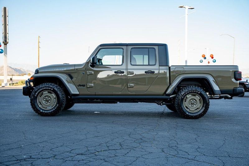 New 2026 Jeep Gladiator Image 4