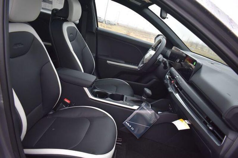 New 2026 Kia K4 GT-LineImage 14