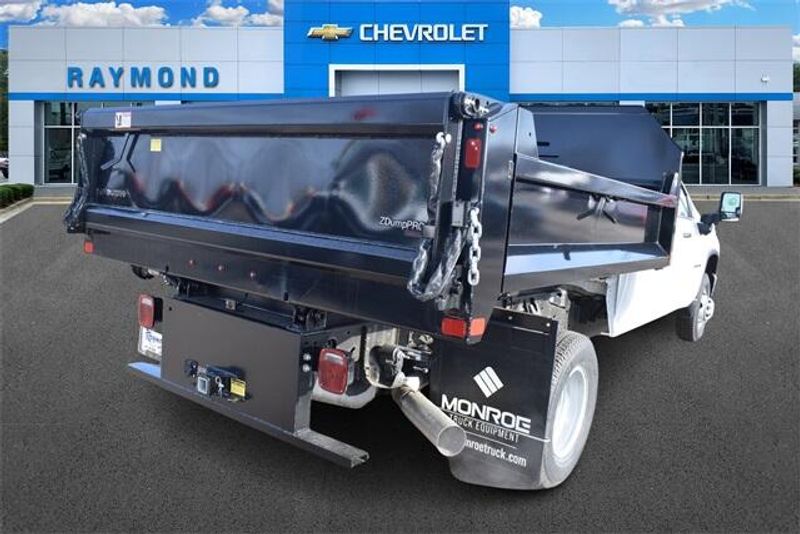 2025 Chevrolet Silverado 3500HD Work TruckImage 3