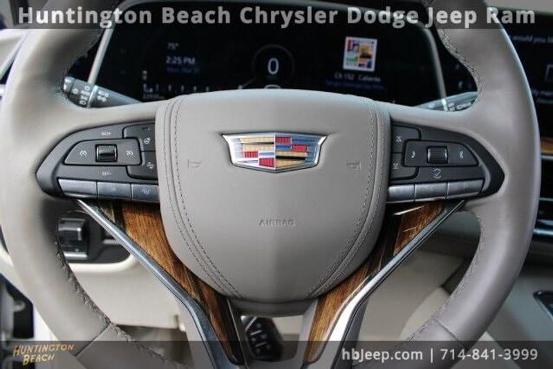 2023 Cadillac Escalade Sport PlatinumImage 23