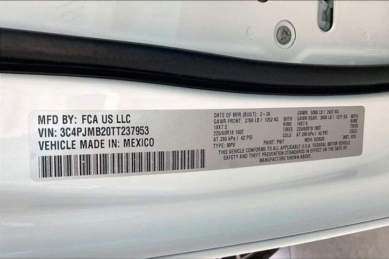 New 2026 Jeep Cherokee Limited 4x4Image 15