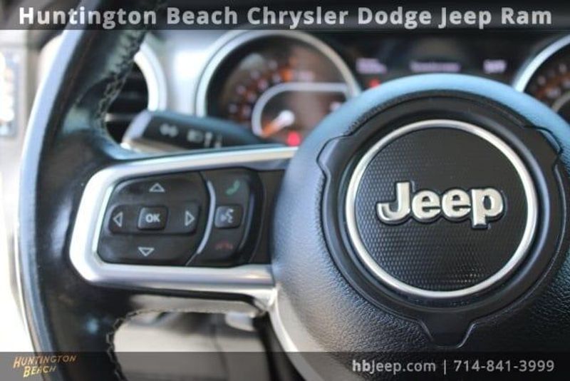 2022 Jeep Gladiator OverlandImage 25