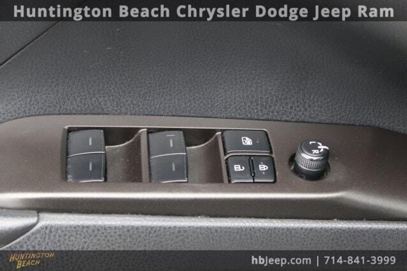 2023 Toyota Camry SEImage 12