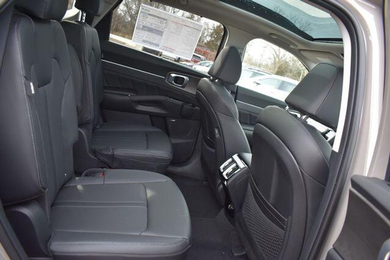 New 2026 Kia Sorento X-Line SXImage 17