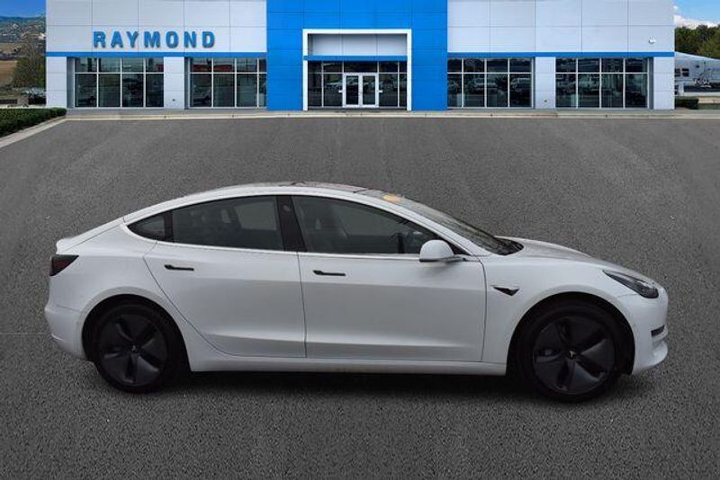 Used 2018 Tesla Model 3 Long RangeImage 2
