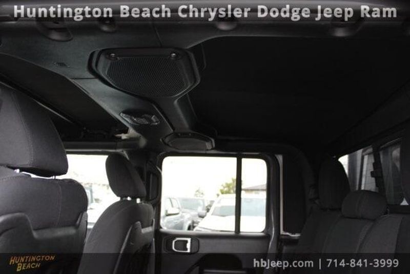 2021 Jeep Gladiator RubiconImage 40