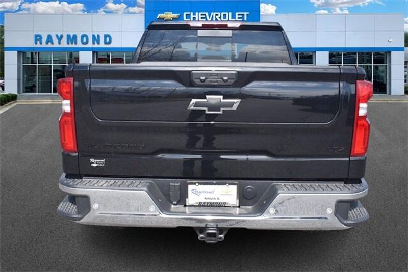 2025 Chevrolet Silverado 1500 LTZImage 4