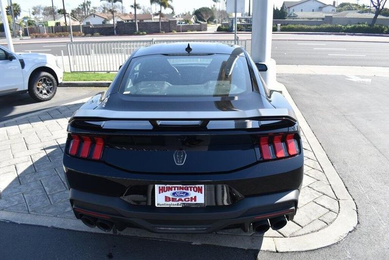 2025 Ford Mustang Dark HorseImage 10