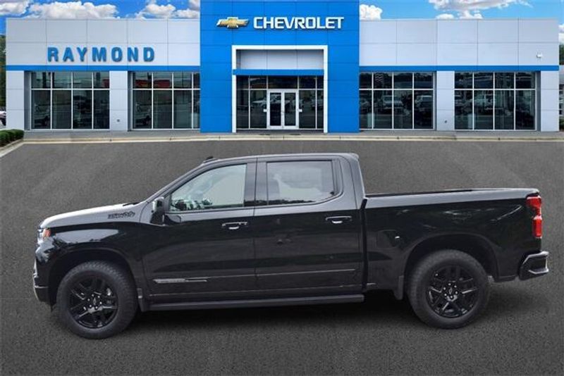 New 2025 Chevrolet Silverado 1500 High CountryImage 6