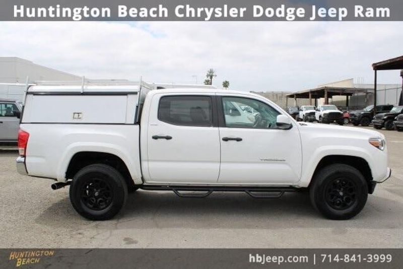 2016 Toyota Tacoma SR5Image 3