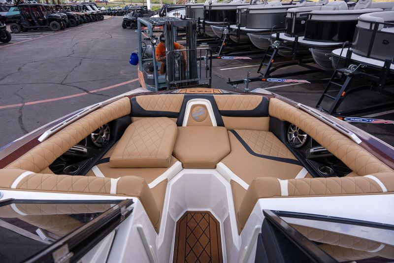 USED 2019 TIGE 2 RZX Image 19