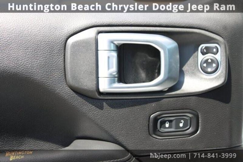2022 Jeep Gladiator OverlandImage 18