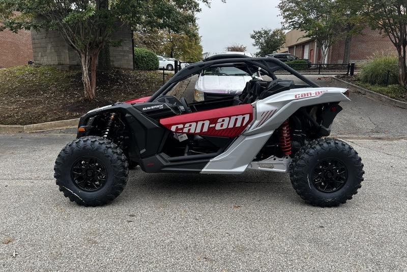 2025 CAN-AM MAVERICK X3 DS TURBO FIERY RED AND HYPER SILVER 