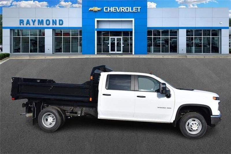 2025 Chevrolet Silverado 3500HD Work TruckImage 2