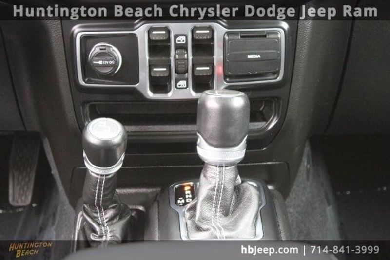 2022 Jeep Gladiator OverlandImage 22