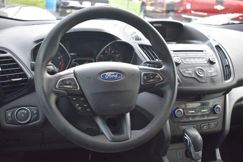 Used 2018 Ford Escape SEImage 19