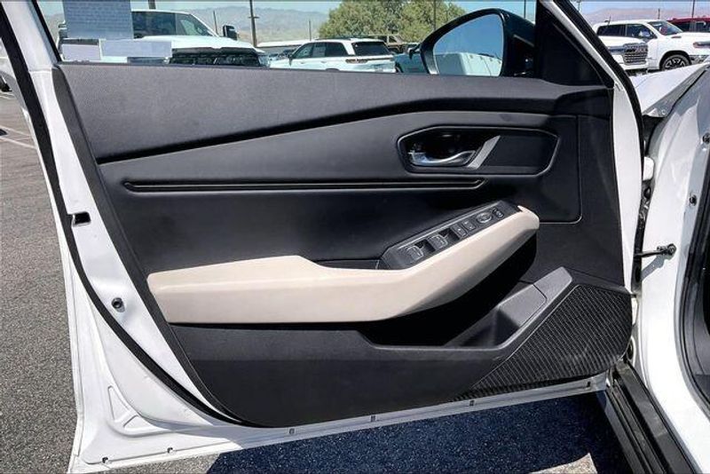 Used 2025 Honda Accord Sedan SEImage 22