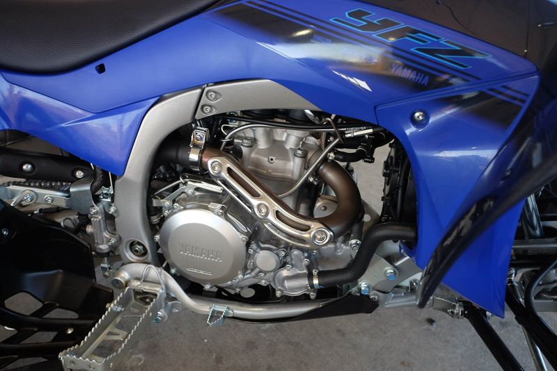 2024 Yamaha YFZ450R TEAM BLUEImage 6