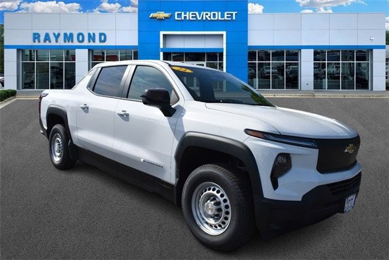 2024 Chevrolet Silverado EV Work TruckImage 1