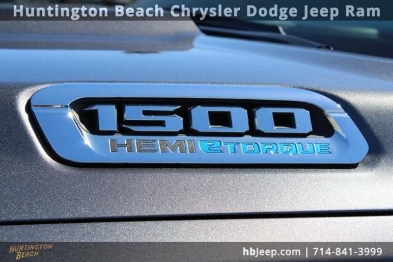 2022 RAM 1500 LaramieImage 12