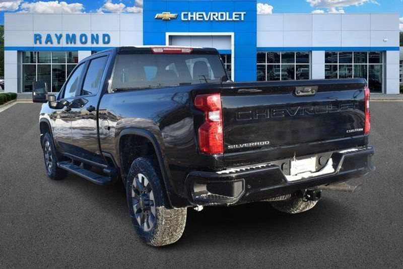 New 2026 Chevrolet Silverado 2500HD CustomImage 6