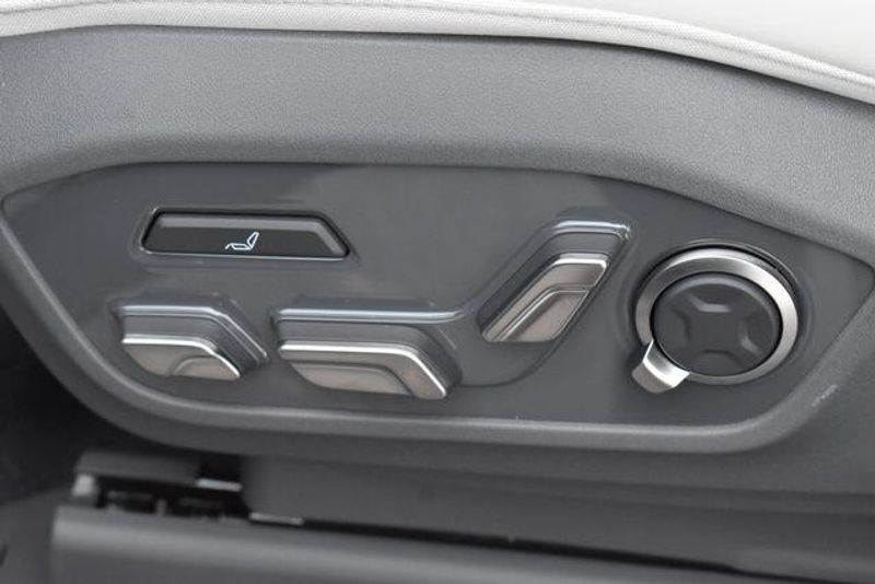 New 2026 Kia EV9 GT-LineImage 27