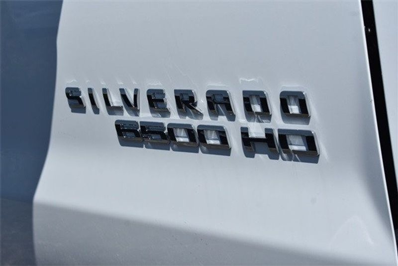 2024 Chevrolet Silverado 6500HD 1WTImage 12