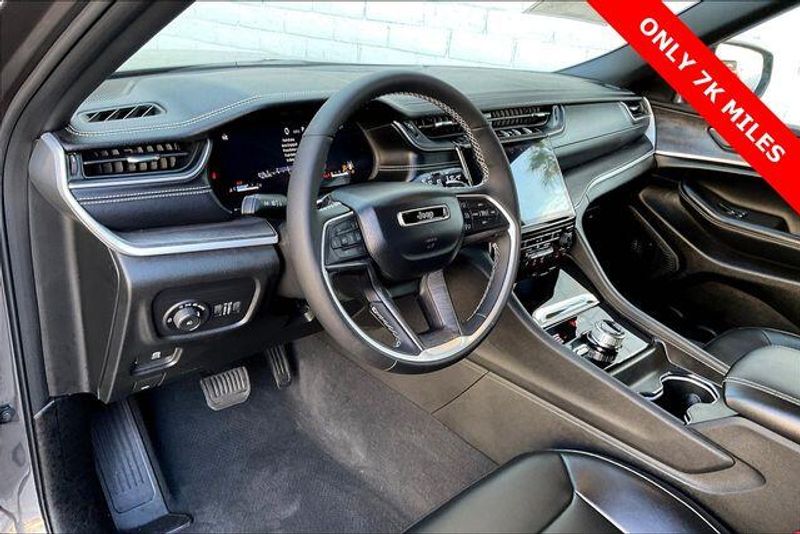 Used 2025 Jeep Grand Cherokee LimitedImage 14