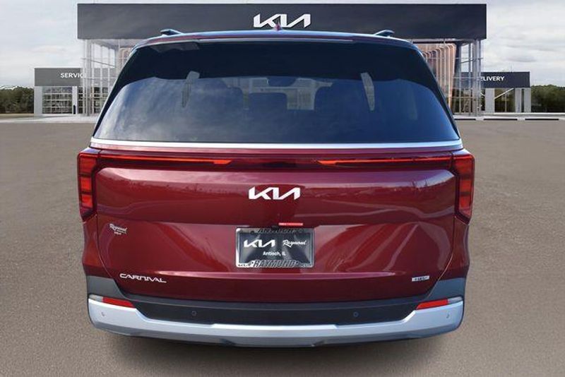 New 2026 Kia Carnival Hybrid EXImage 5