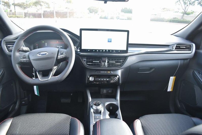 New 2025 Ford Escape ST-LineImage 12