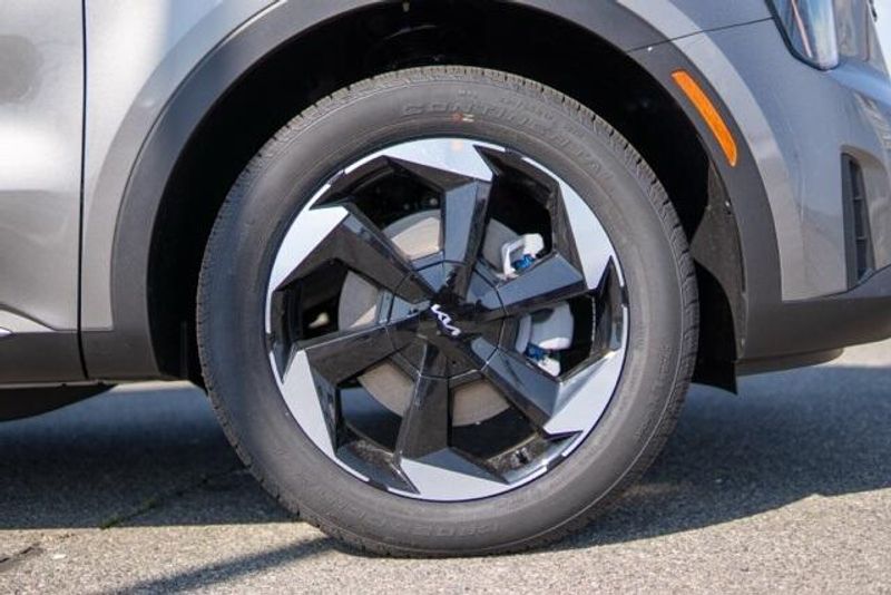 2025 Kia Sorento Hybrid EXImage 9