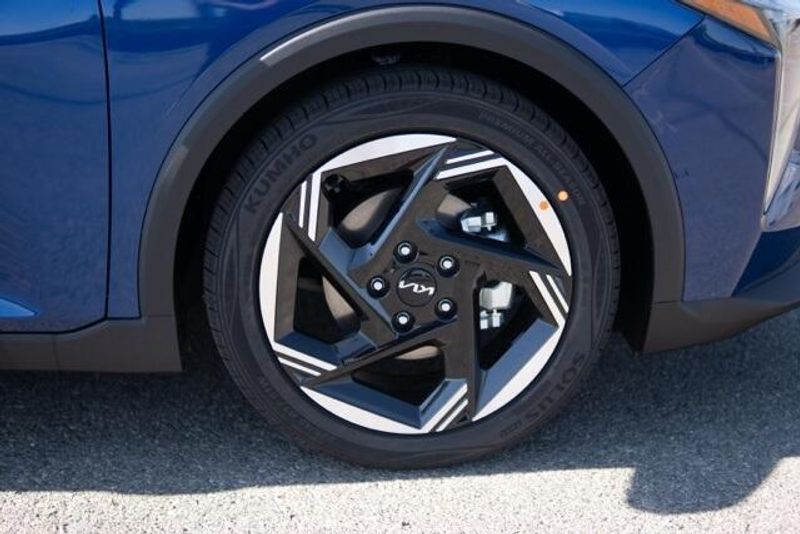 New 2025 Kia K4 EXImage 9
