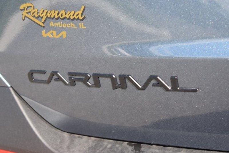 New 2027 Kia Carnival SXImage 18