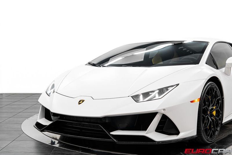 2022 Lamborghini Huracan EVO Image 13